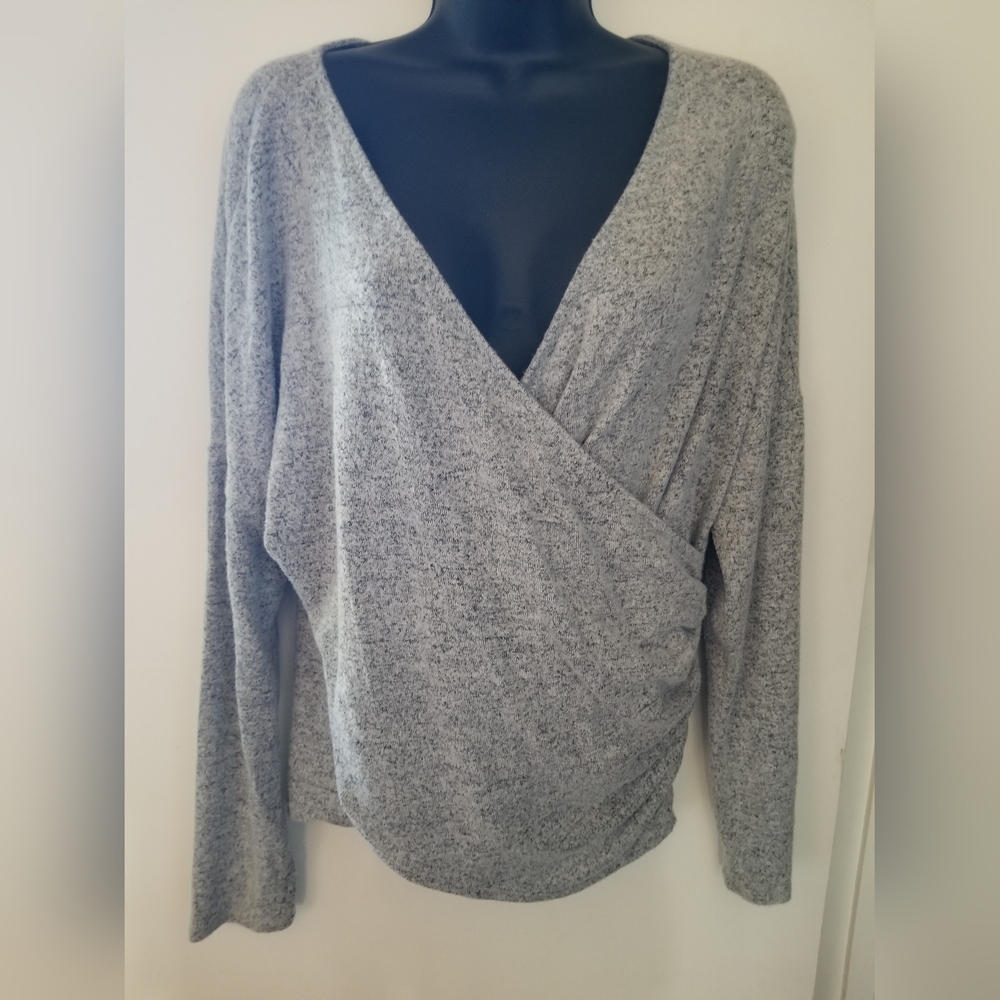 Lord & Taylor Design Lab.Heather Grey Surplice Wrap Knit Top Long Sleeve M
